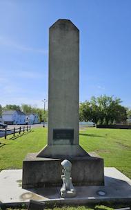 Headstone in New York before cleaning